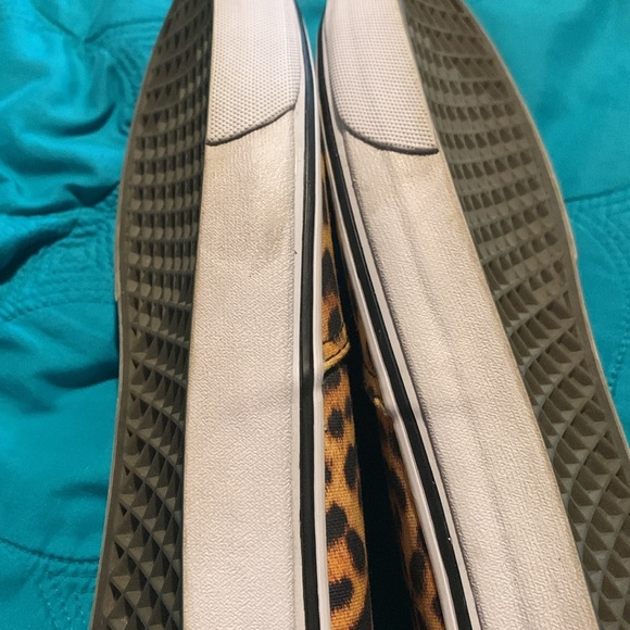 Vans - Picture 8 of 9